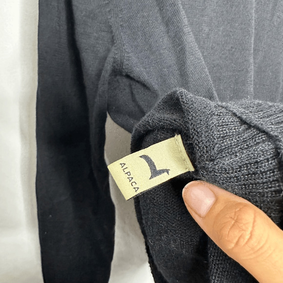 PERUVIAN LINK V neck Pullover sweater black alpaca mid weight mens medium M - Picture 7 of 8